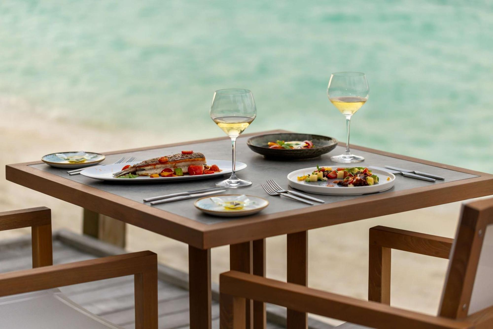 Conrad Maldives 5*